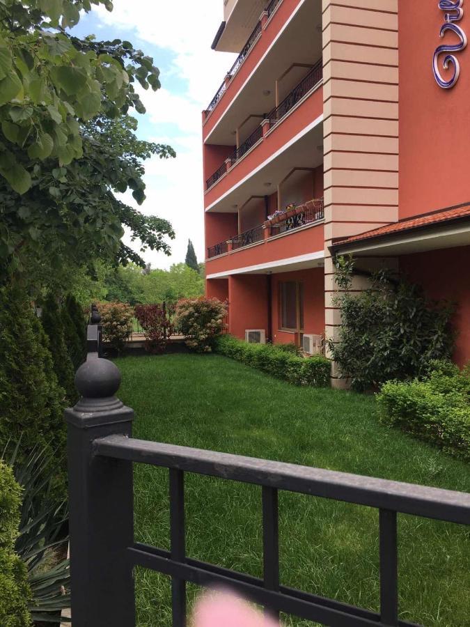 Villa Rossa Apartments Ravda Dış mekan fotoğraf